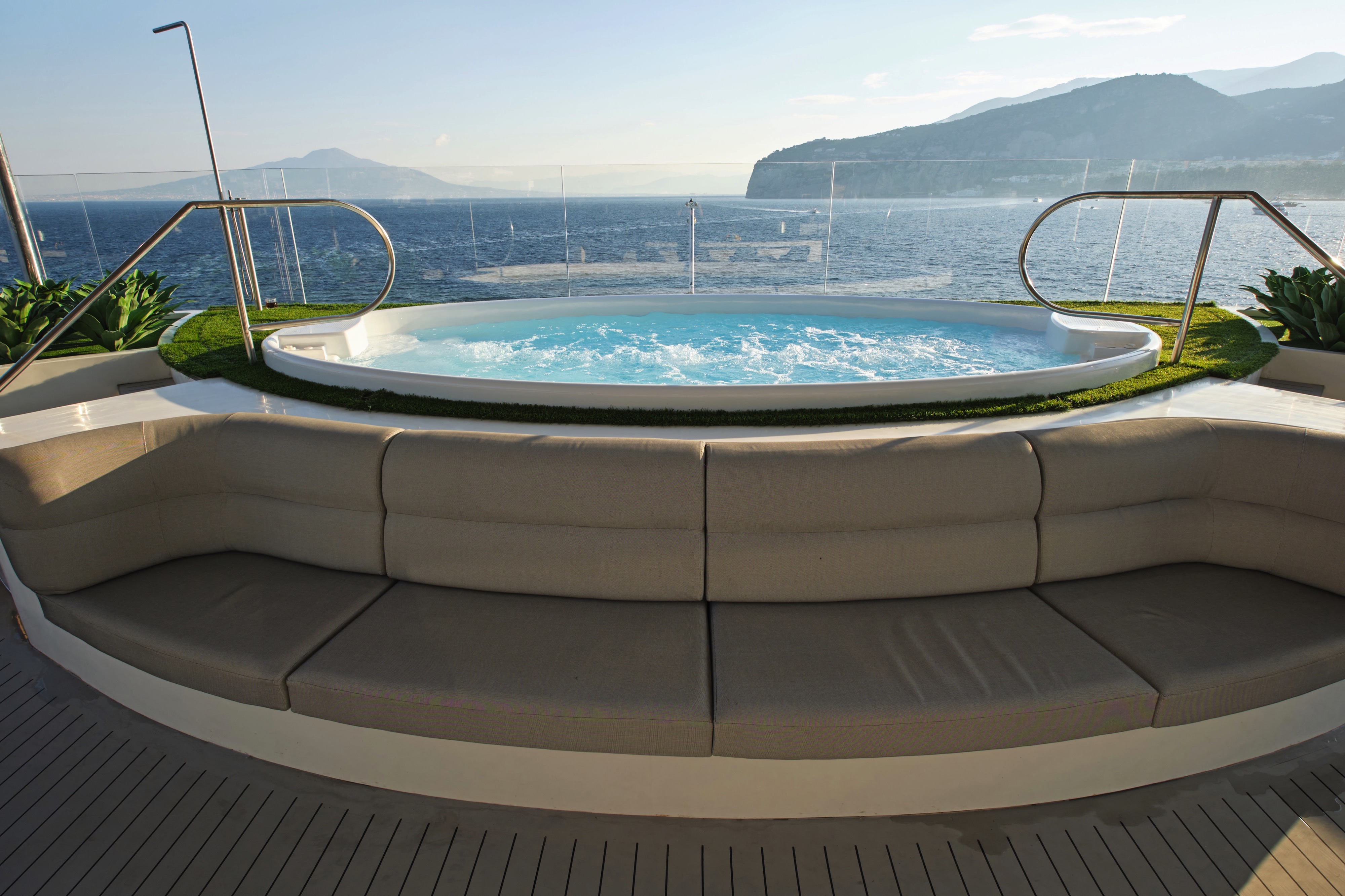 Emerald Sakara - Spa Pool